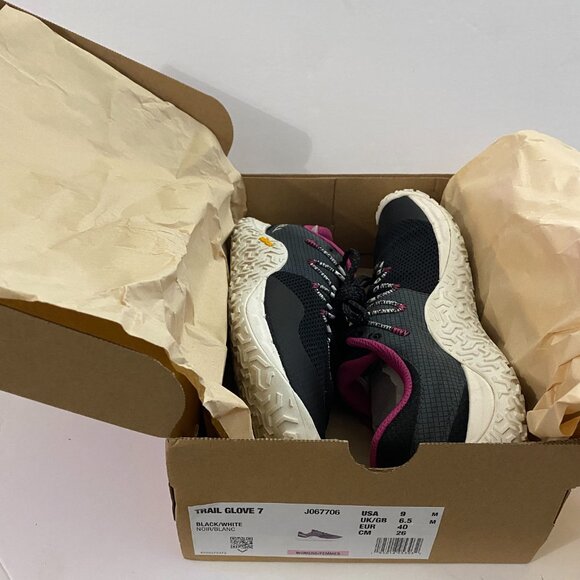 IN BOX MERRELL TRAIL GLOVE 7 PINK AND BLACK WALKING TRAIL RUNNERS WORN ONCE SZ 9 - Picture 13 of 13